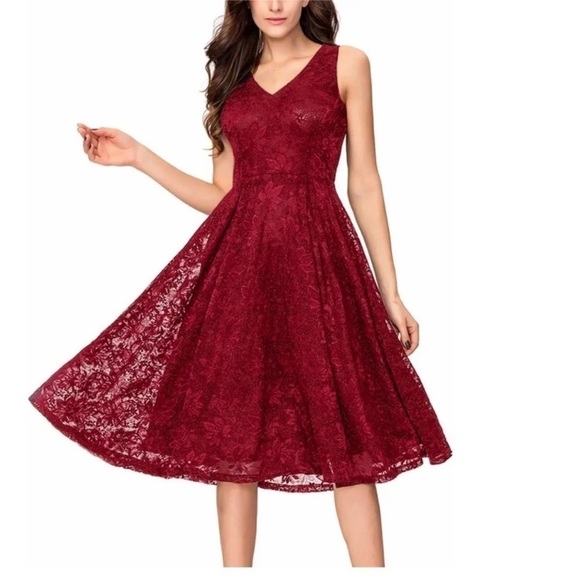 Francesca's Size Small Deep Red Lace Formal Dress. - Picture 1 of 4